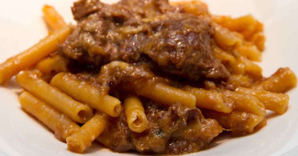 GENOVESE NAPOLETANA DI MEMI E SPAGHETTI ALLA MONT BLANC